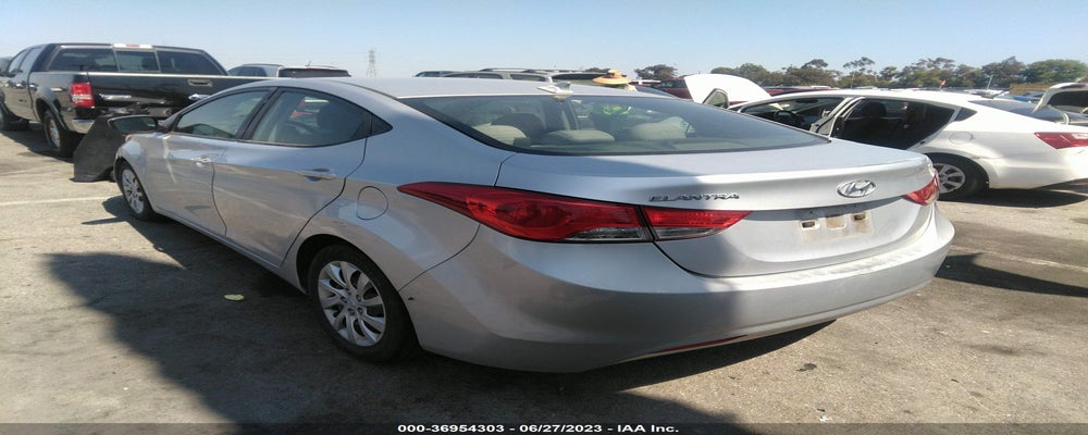 5NPDH4AE2DH182577 2013 HYUNDAI ELANTRA photo no. 3