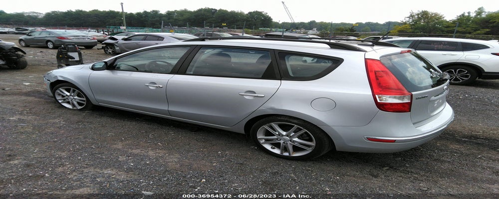 KMHDC8AE6AUO57472 2010 HYUNDAI ELANTRA TOURING photo no. 3