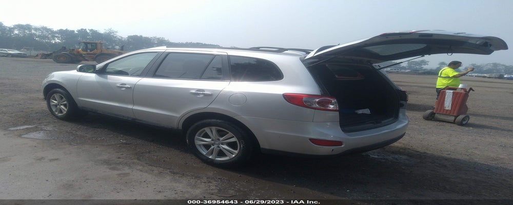 5XYZK3AB9BG083735 2011 HYUNDAI SANTA FE photo no. 3