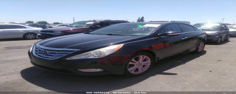 5NPEC4AC8BH024811 2011 HYUNDAI SONATA photo no. 2