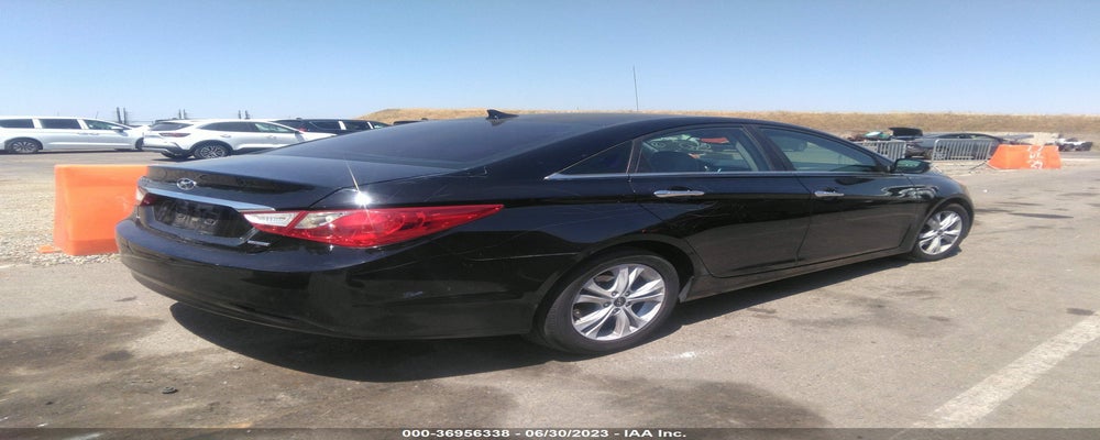 5NPEC4AC8BH024811 2011 HYUNDAI SONATA photo no. 4