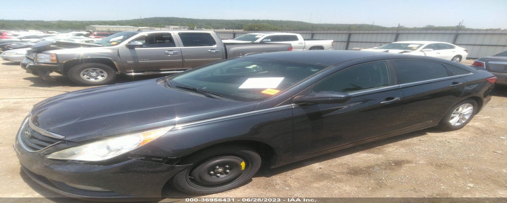 5NPEB4AC4DH720071 2013 HYUNDAI SONATA photo no. 2