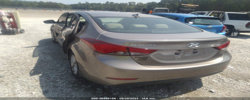 5NPDH4AE1GH713188 2016 HYUNDAI ELANTRA photo no. 3