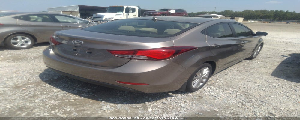 5NPDH4AE1GH713188 2016 HYUNDAI ELANTRA photo no. 4