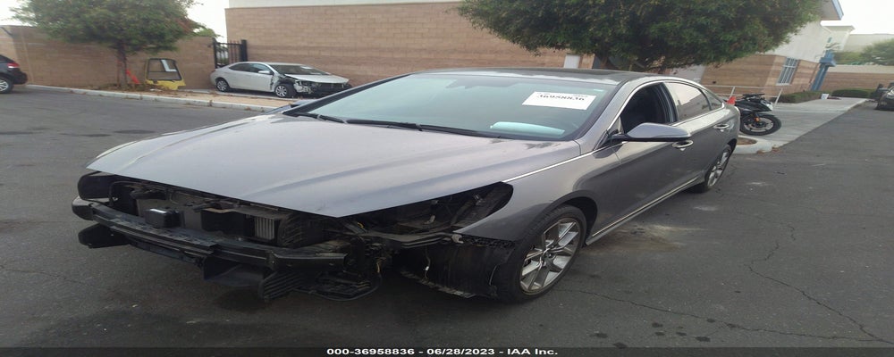 5NPE34AB0JH662816 2018 HYUNDAI SONATA photo no. 2