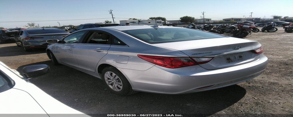 5NPEB4ACXCH413907 2012 HYUNDAI SONATA photo no. 3
