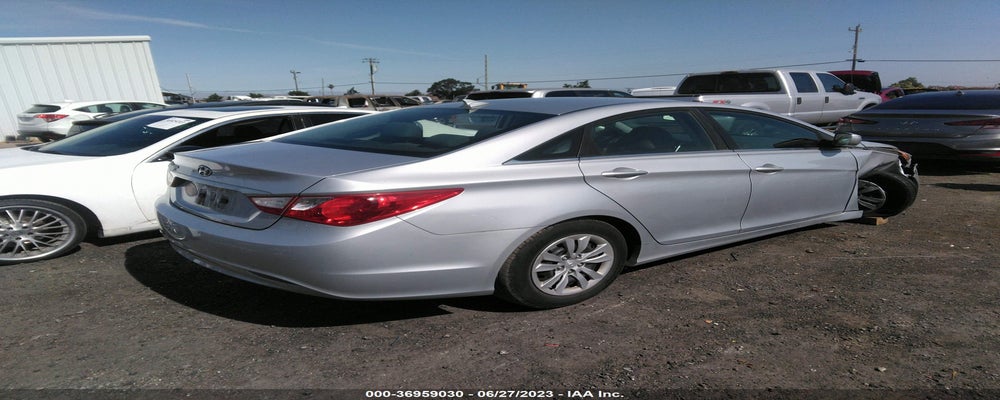 5NPEB4ACXCH413907 2012 HYUNDAI SONATA photo no. 4