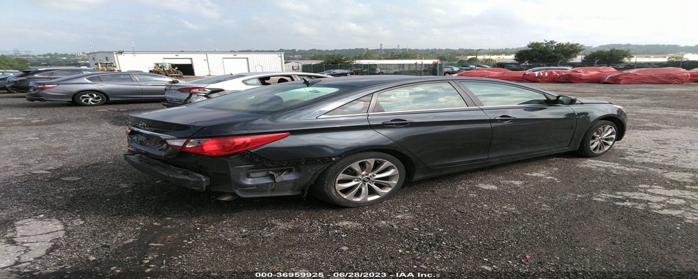 5NPEB4AC3BH219475 2011 HYUNDAI SONATA photo no. 4
