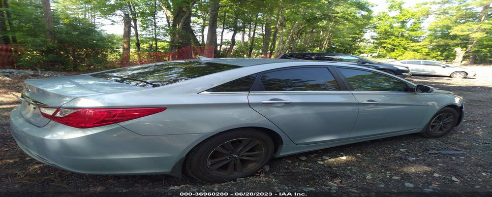 5NPEB4AC2BH224277 2011 HYUNDAI SONATA photo no. 4