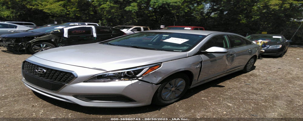 KMHE24L10GA020468 2016 HYUNDAI SONATA photo no. 2