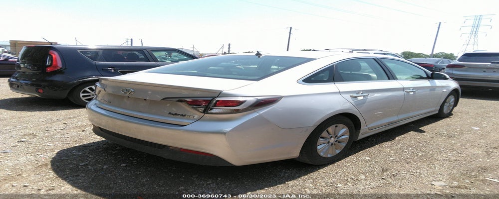 KMHE24L10GA020468 2016 HYUNDAI SONATA photo no. 4