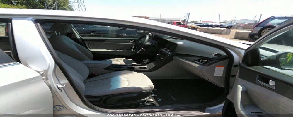 KMHE24L10GA020468 2016 HYUNDAI SONATA photo no. 5