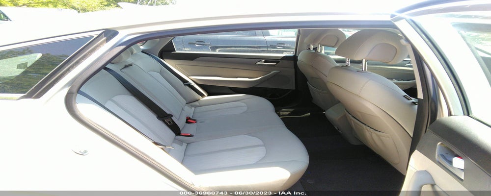 KMHE24L10GA020468 2016 HYUNDAI SONATA photo no. 8