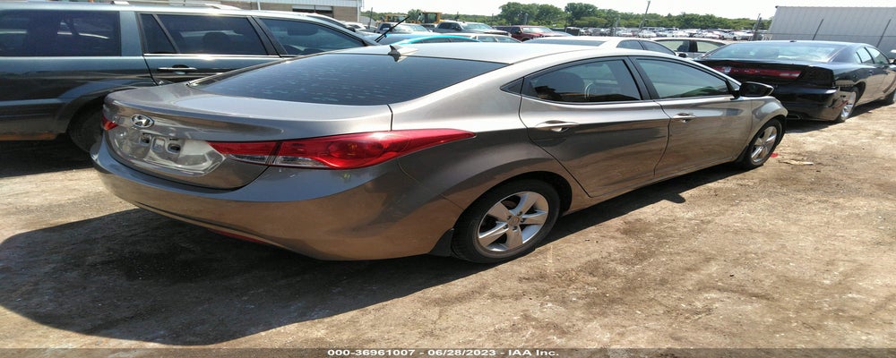 5NPDH4AE6DH413707 2013 HYUNDAI ELANTRA photo no. 4