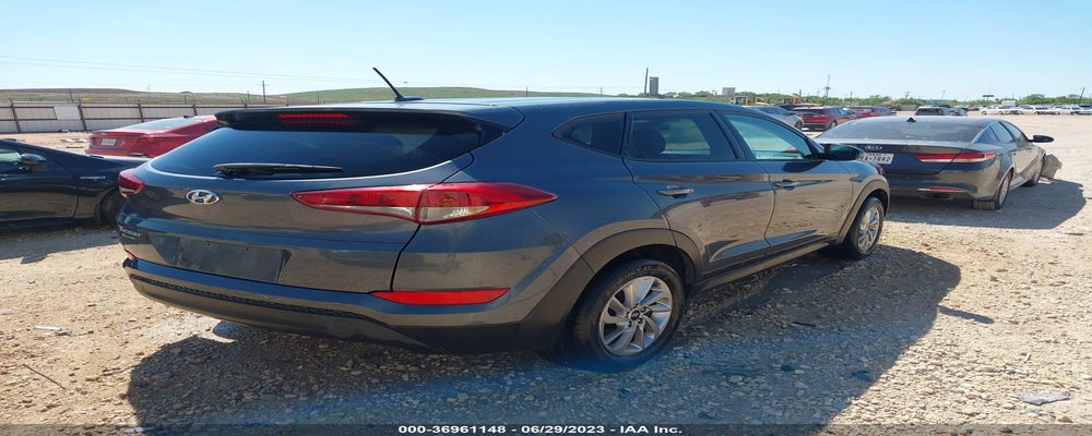 KM8J23A48HU401443 2017 HYUNDAI TUCSON photo no. 4