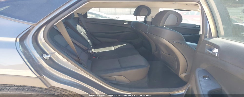 KM8J23A48HU401443 2017 HYUNDAI TUCSON photo no. 8