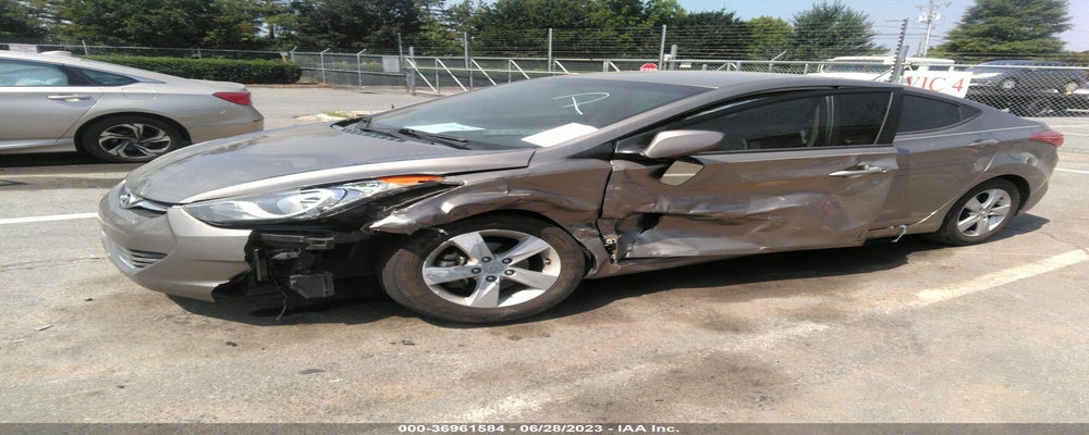 5NPDH4AE5DH417652 2013 HYUNDAI ELANTRA photo no. 2