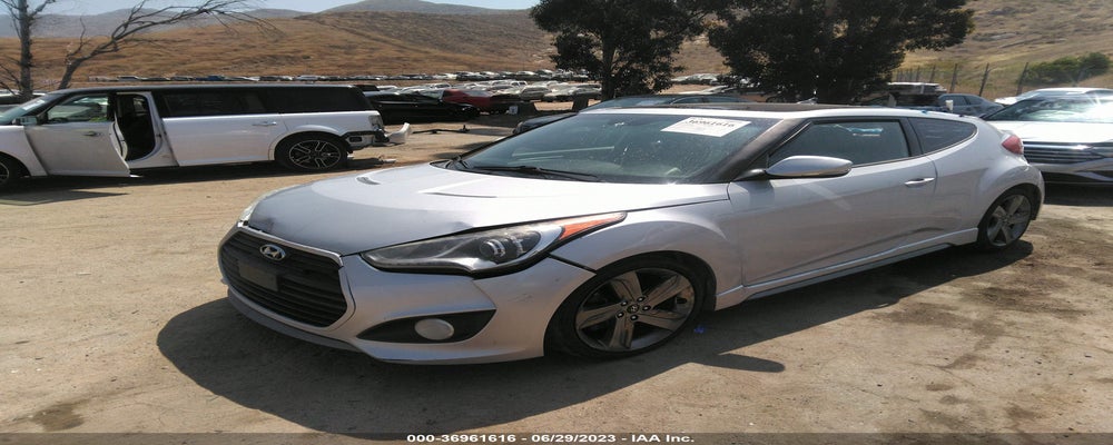 KMHTC6AEXDU109108 2013 HYUNDAI VELOSTER photo no. 2