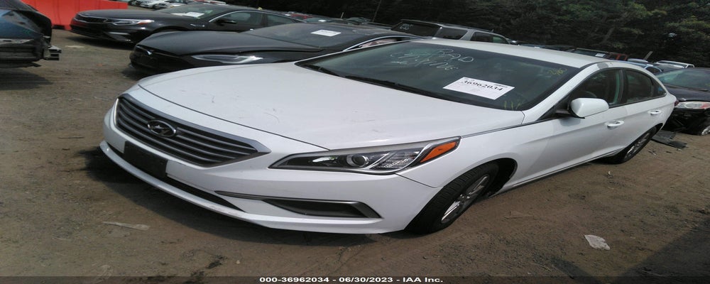 5NPE24AF8HH460015 2017 HYUNDAI SONATA photo no. 2
