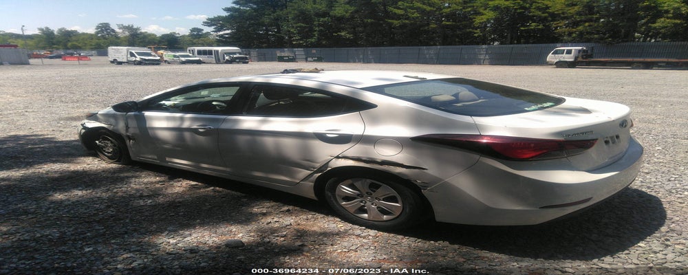5NPDH4AEXGH743449 2016 HYUNDAI ELANTRA photo no. 3