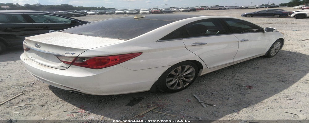 5NPEC4AB1CH383104 2012 HYUNDAI SONATA photo no. 4