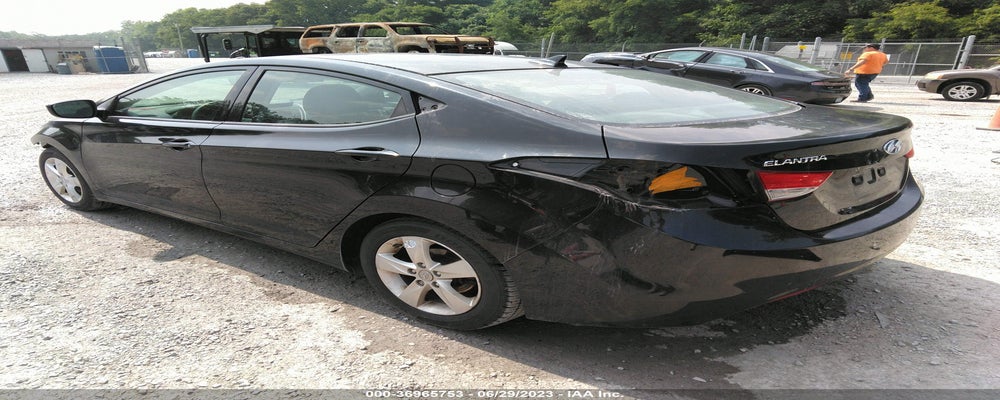 5NPDH4AE3DH354681 2013 HYUNDAI ELANTRA photo no. 3