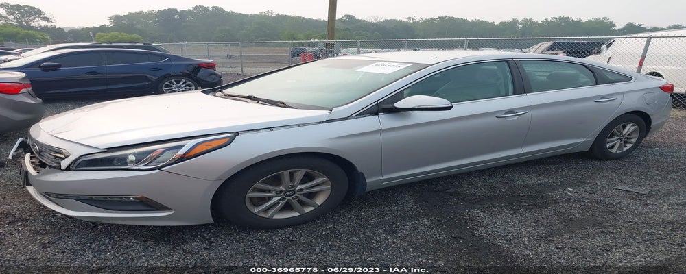 5NPE24AAXFH113822 2015 HYUNDAI SONATA photo no. 2