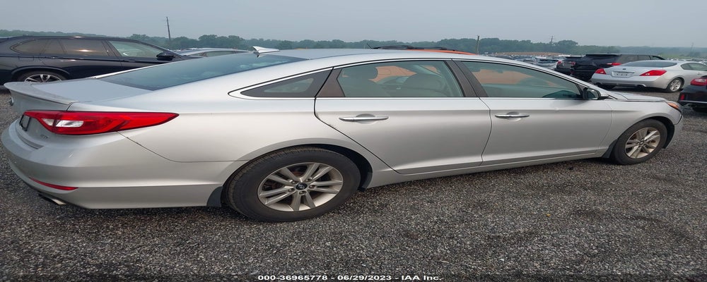 5NPE24AAXFH113822 2015 HYUNDAI SONATA photo no. 4