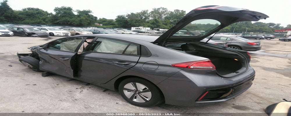 KMHC65LC7JU102643 2018 HYUNDAI IONIQ HYBRID photo no. 3
