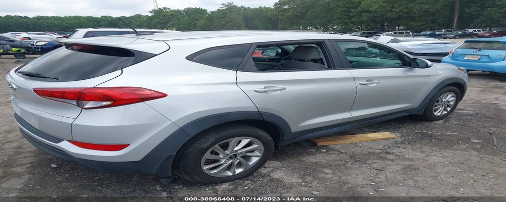 KM8J23A49HU563632 2017 HYUNDAI TUCSON photo no. 4