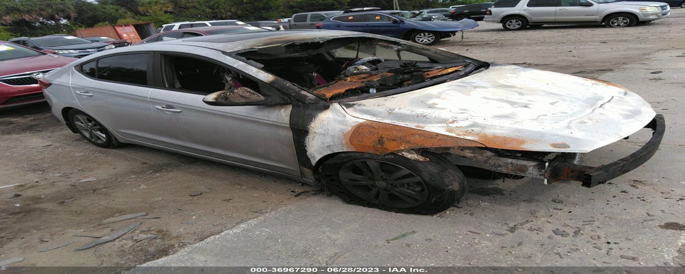 KMHD84LF0JU614683 2018 HYUNDAI ELANTRA photo no. 14
