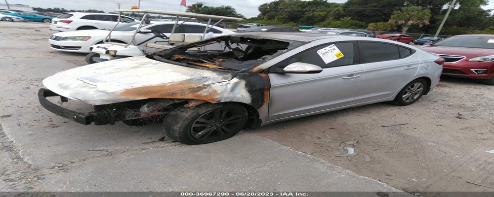 KMHD84LF0JU614683 2018 HYUNDAI ELANTRA photo no. 2