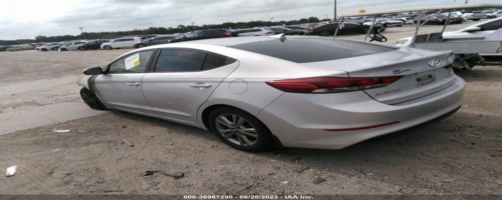 KMHD84LF0JU614683 2018 HYUNDAI ELANTRA photo no. 3