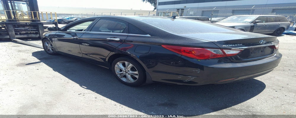 5NPEC4AC7BH123264 2011 HYUNDAI SONATA photo no. 3