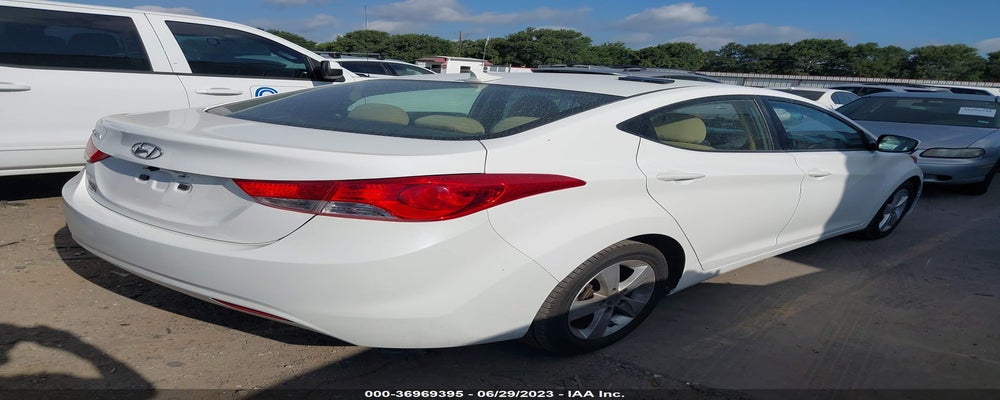 5NPDH4AE4DH352034 2013 HYUNDAI ELANTRA photo no. 4