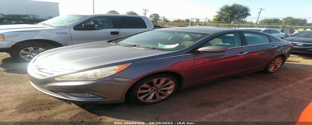5NPEC4AB1BH317909 2011 HYUNDAI SONATA photo no. 2