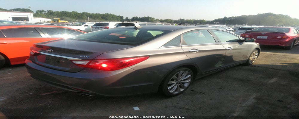 5NPEC4AB1BH317909 2011 HYUNDAI SONATA photo no. 4