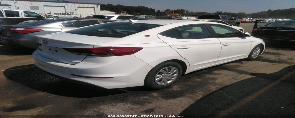 5NPD74LF4HH154763 2017 HYUNDAI ELANTRA photo no. 4