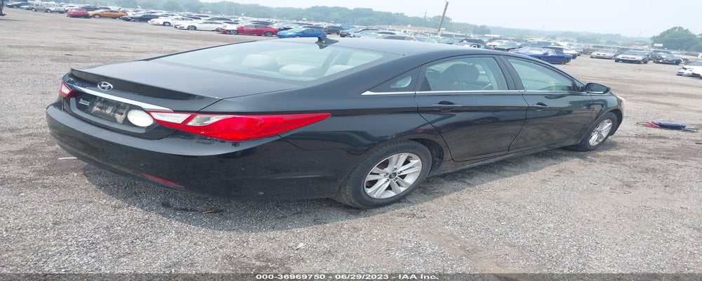 5NPEB4AC5BH195907 2011 HYUNDAI SONATA photo no. 4