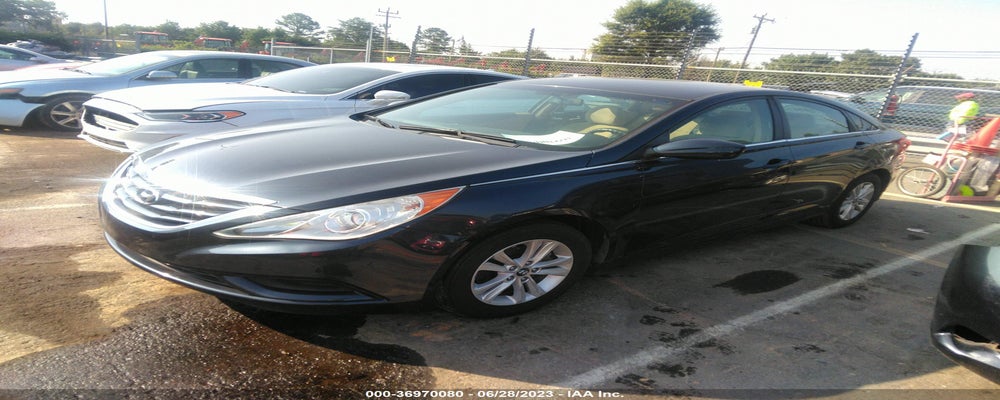 5NPEB4AC0BH215481 2011 HYUNDAI SONATA photo no. 2