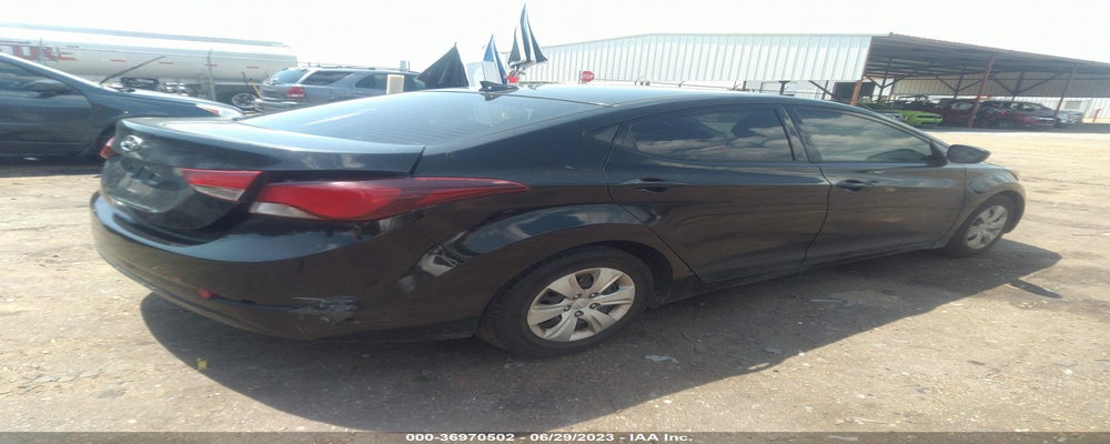 5NPDH4AE8GH715231 2016 HYUNDAI ELANTRA photo no. 4