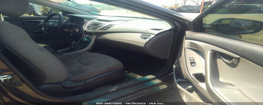 5NPDH4AE8GH715231 2016 HYUNDAI ELANTRA photo no. 5