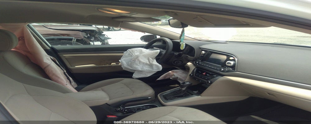 5NPD84LF8JH384664 2018 HYUNDAI ELANTRA photo no. 5