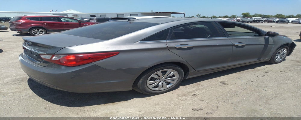 5NPEB4AC3BH159309 2011 HYUNDAI SONATA photo no. 4