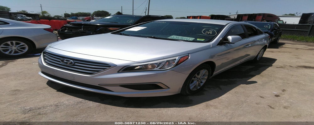 5NPE24AF8HH487442 2017 HYUNDAI SONATA photo no. 2