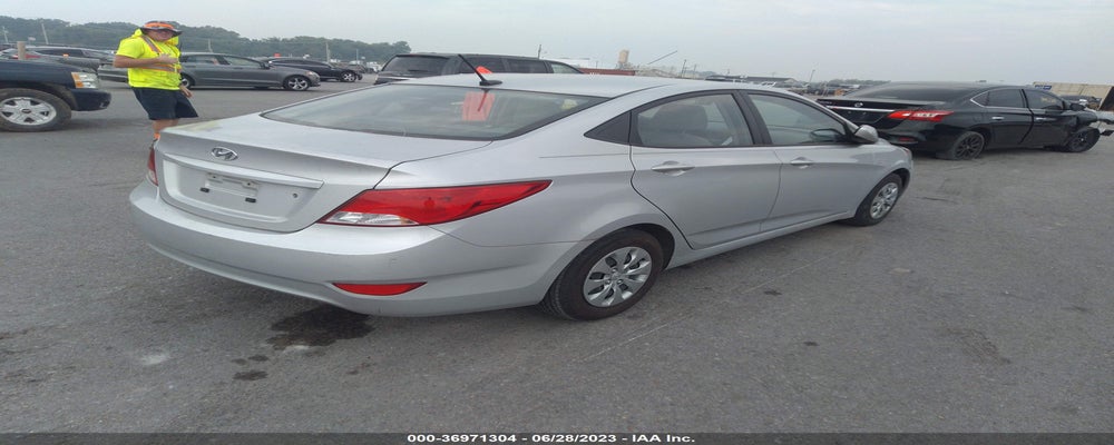 KMHCT4AE6GU115562 2016 HYUNDAI ACCENT photo no. 4