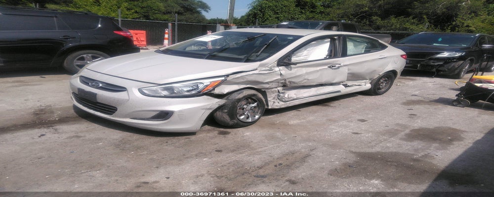 KMHCT4AE8GU999049 2016 HYUNDAI ACCENT photo no. 2