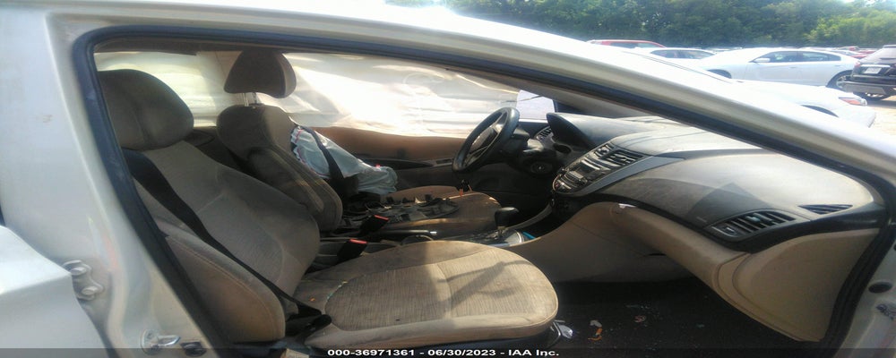 KMHCT4AE8GU999049 2016 HYUNDAI ACCENT photo no. 5