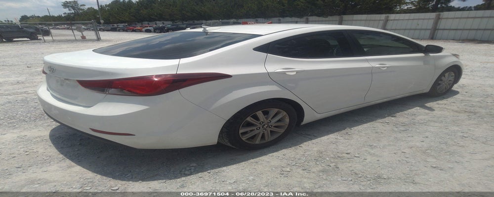 5NPDH4AE9GH772263 2016 HYUNDAI ELANTRA photo no. 4