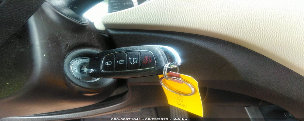 5XYZU3LB0HG425914 2017 HYUNDAI SANTA FE SPORT photo no. 11